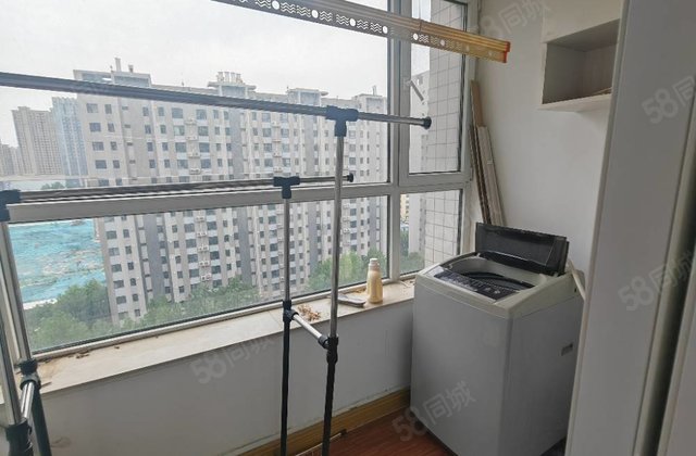 星光宝徕花园 正规商品房 小三居 中间楼层采光好