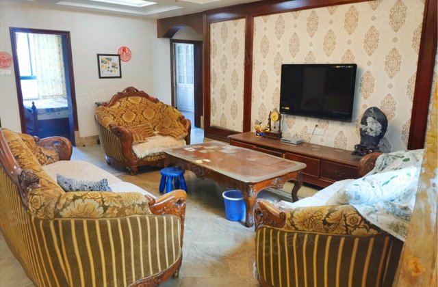 洪城比华利3室2厅138㎡170万二手房图片