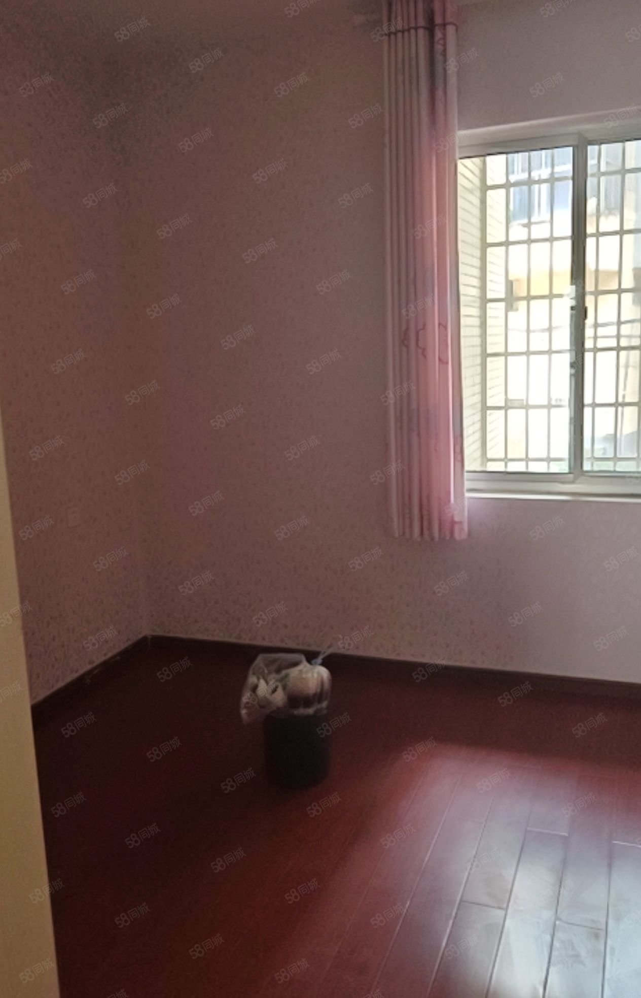 瑞宁花园3室2厅2卫123.9㎡东南60万