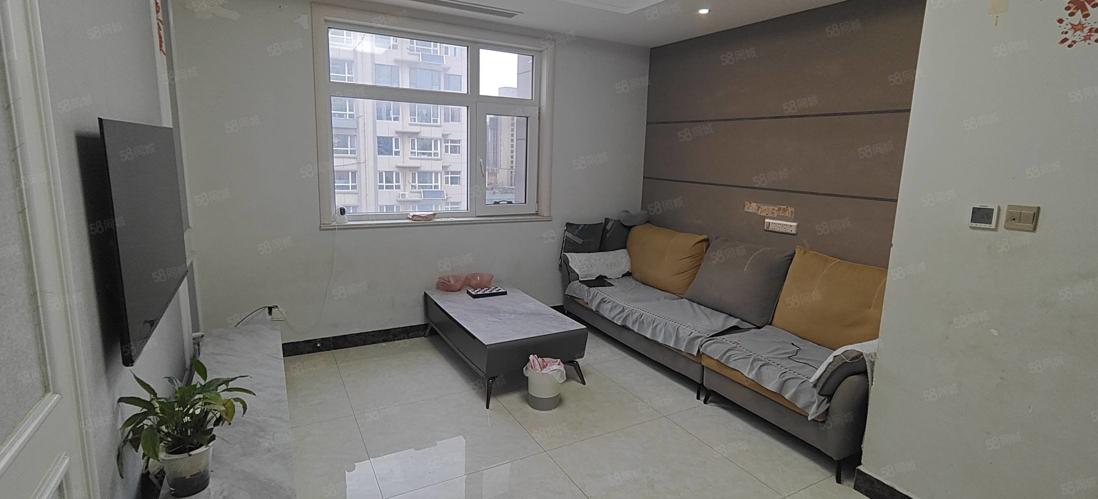 金立文苑3室2厅1卫123㎡南北118万