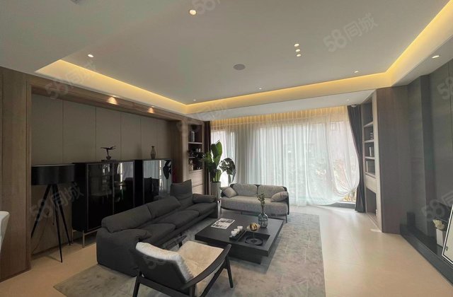 御栖湖4室3厅140㎡159.8万二手房图片