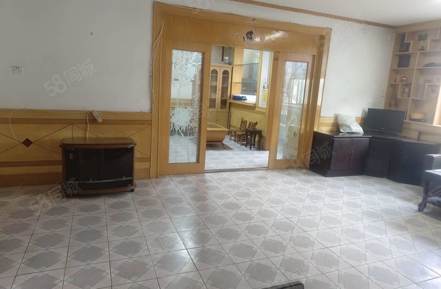 文轩 二实验 外国语 龙山南区三室朝阳 中间楼层 停车方便