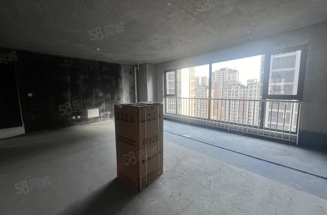 金城荣基博阅书院3室2厅142㎡126万二手房图片