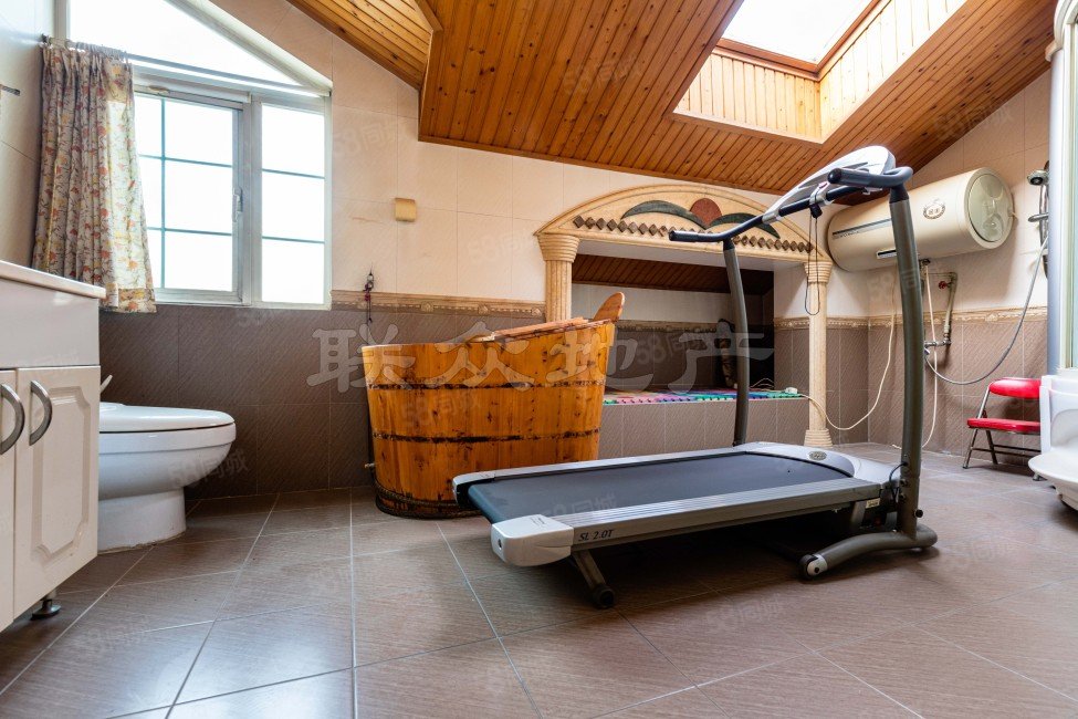 未來假日花園(楓竹苑一區(qū))3室2廳3衛(wèi)264.22㎡南北1380萬