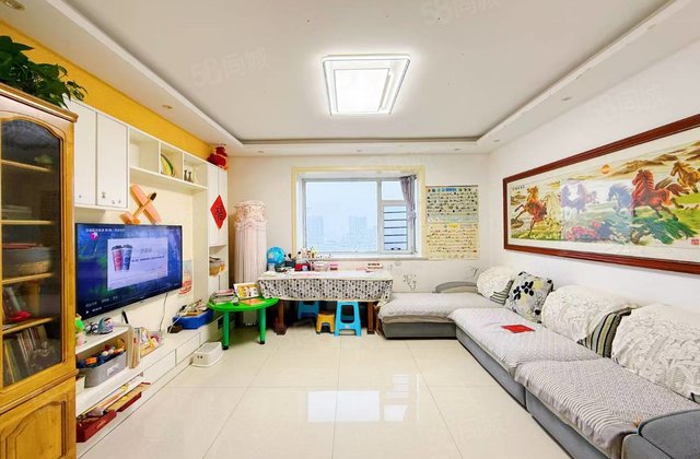 房东  抛光岳花园电梯小高层一梯两户公摊少出门是中级人民法院