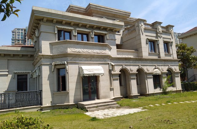 蠡湖一号 临湖独栋别墅 占地三亩 底价出售 赠超大花园一亩地