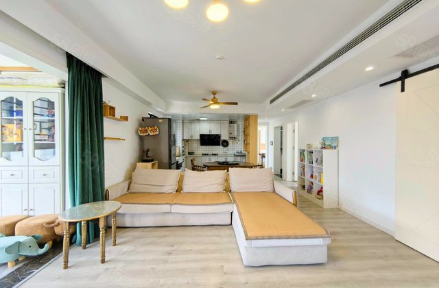 弘德好莱城4室2厅126.99㎡127万二手房图片