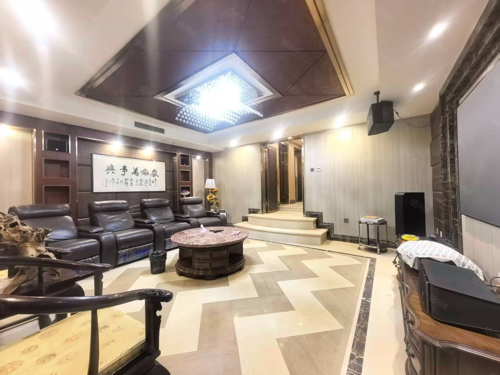 天鵝堡4室3廳4衛(wèi)247.03㎡南北830萬