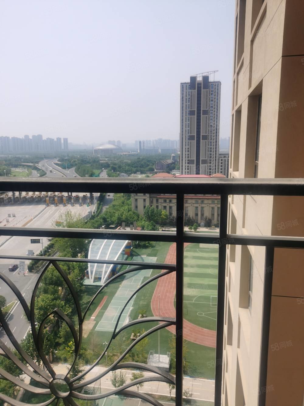 奥体旁一线河景房业主诚心出售