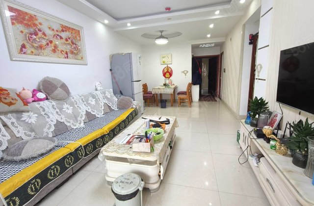 昌润莲城，文化活动中心，三室两厅，带储藏室仅售85