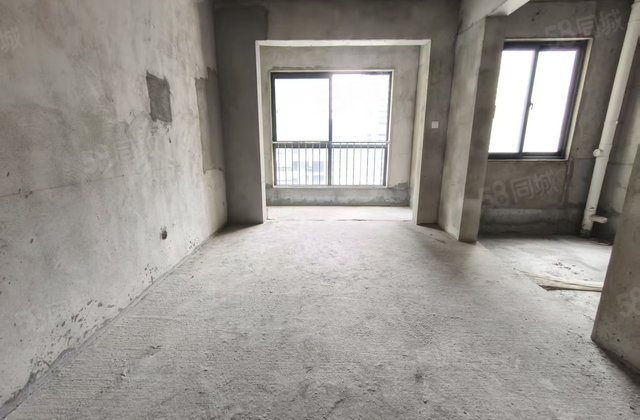 学府新天地4室2厅145㎡85万二手房图片