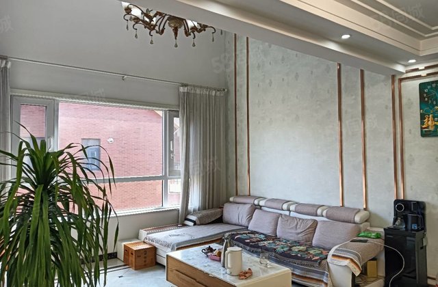 御润好家  挑空洋房 四室两卫 带储藏室 全明户型 带阁楼