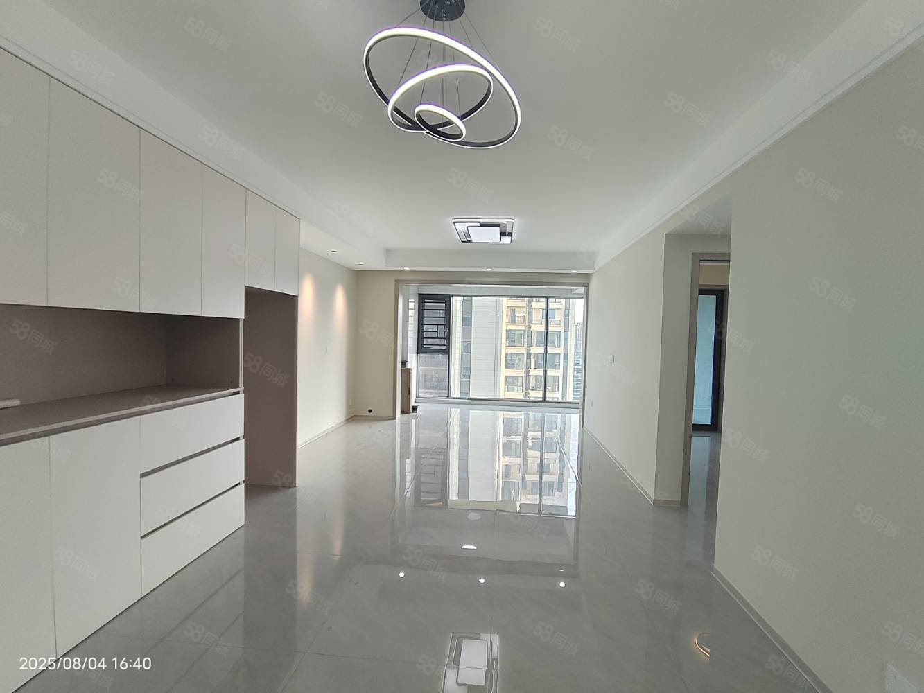 万达大都会公元3室2厅2卫116㎡南北70万