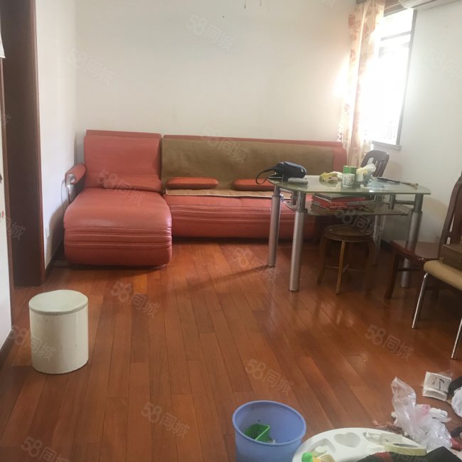 真实在售好房,紧邻13号地铁,无税费,位置安静一梯两户,可谈