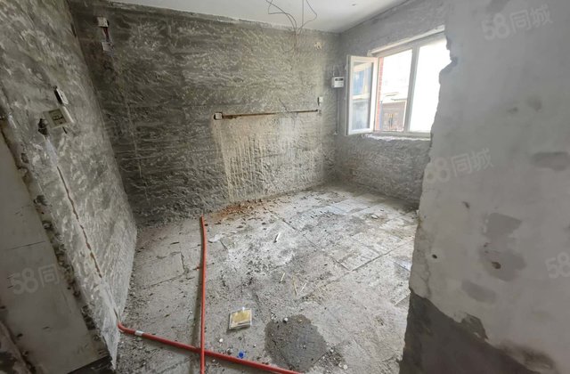 城市主人(别墅) 东南户型 医疗配套成熟 居住密度低 楼层好