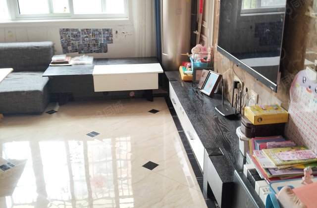 金地国际城A区3室2厅136㎡52.8万二手房图片