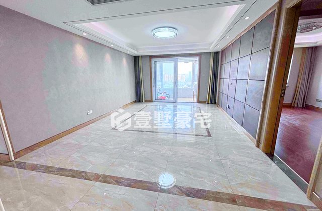 紫金华府(二期)3室2厅127.08㎡375万二手房图片