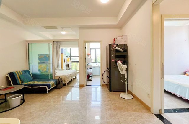 裕昌文轩 老文轩外国语附近 小三室 精装 免大税 可按揭