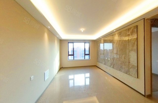 龙湖中铁建云璟4室2厅130.56㎡109万二手房图片