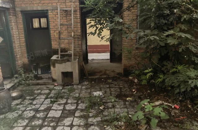 市中心 一楼带大院外开门  光岳花园 大院家属院 停车方便