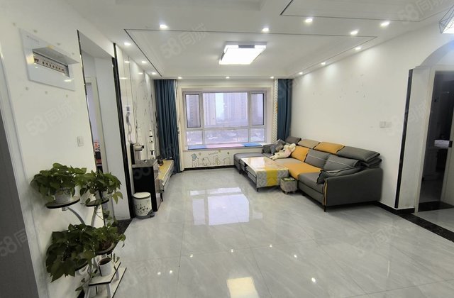 民生凤凰城10号院 电梯房 南北通透 精装修 刚需小三居