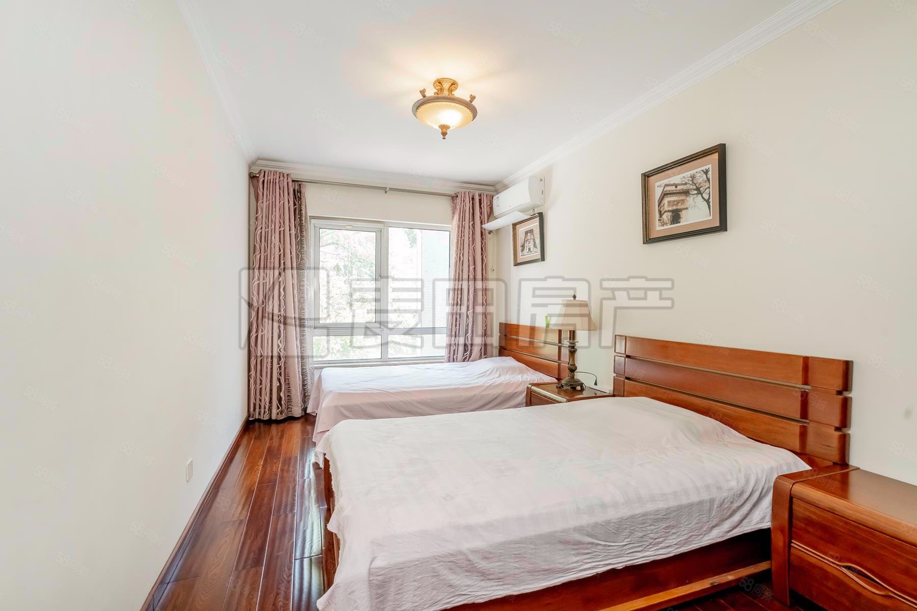 倚林佳園(別墅)5室3廳3衛(wèi)247㎡南北2980萬