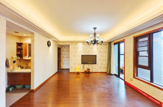 万科美景龙堂3室2厅126.03㎡136万二手房图片