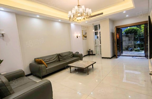 顺峰山语6室2厅203.18㎡300万二手房图片