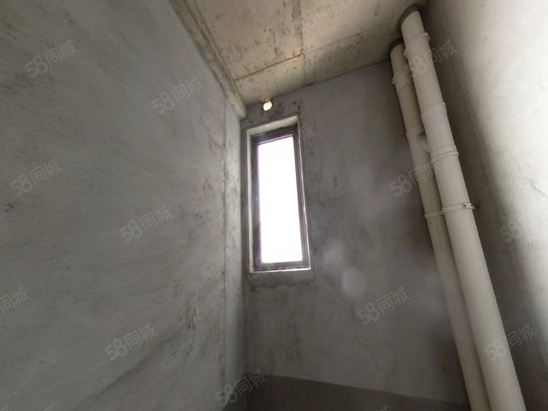 中航翡翠湾(公寓住宅)3室2厅2卫119.89㎡南北85万