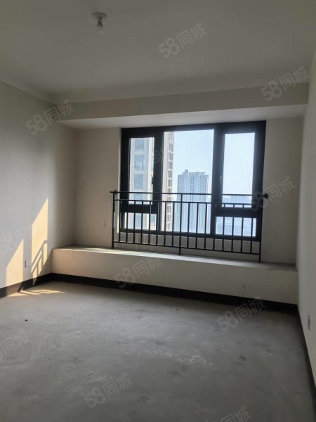 绿城玫瑰园4室2厅2卫143㎡南北114万