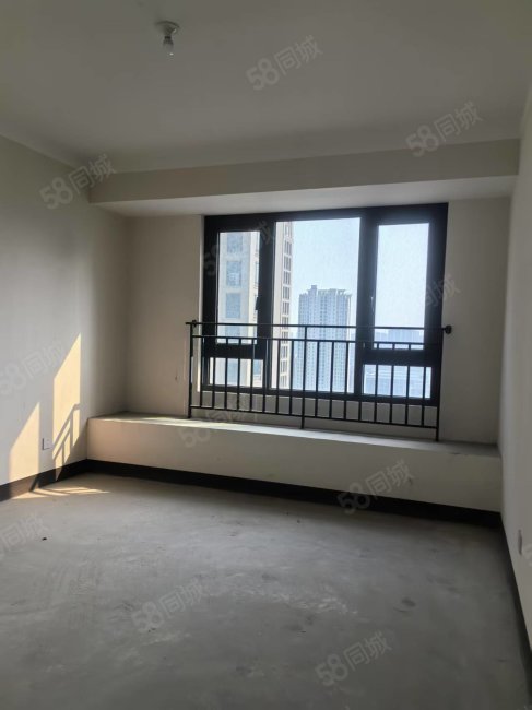 绿城玫瑰园4室2厅2卫143㎡南北114万
