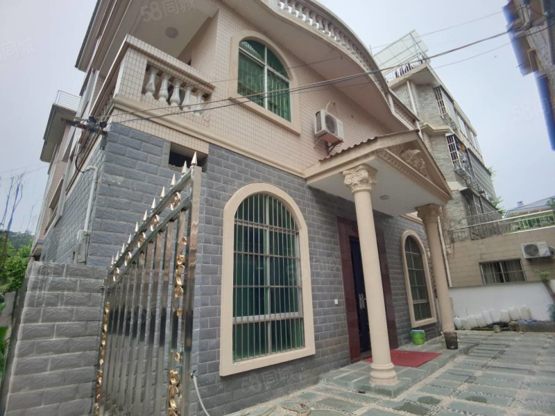 总价450万邕江边整栋别墅 占地面积大 实用面积大 看房方便