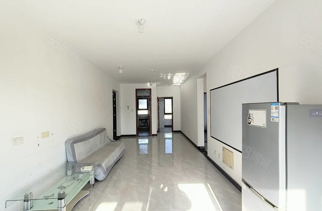 免大税！徒骇河畔！锦绣学府 东边户三室两厅，双阳台，带储。