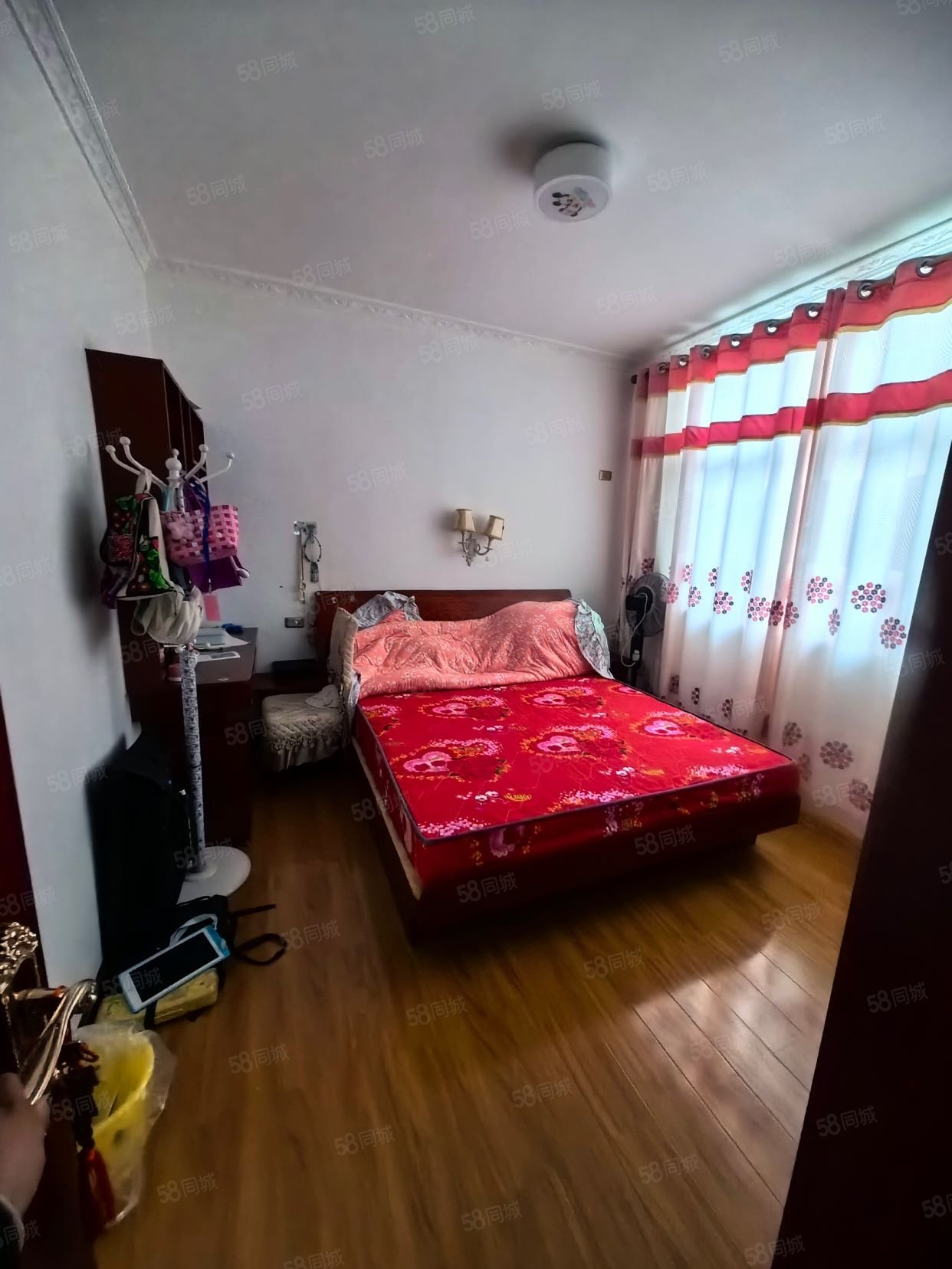 东营社区3室2厅2卫128.79㎡南北38万