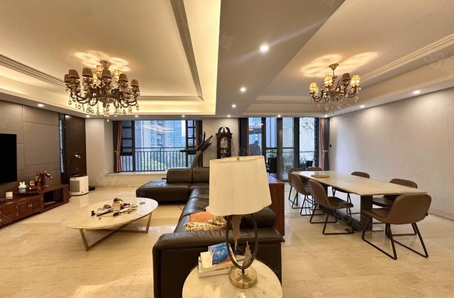 合景誉峰(东区)5室2厅219.54㎡1250万二手房图片