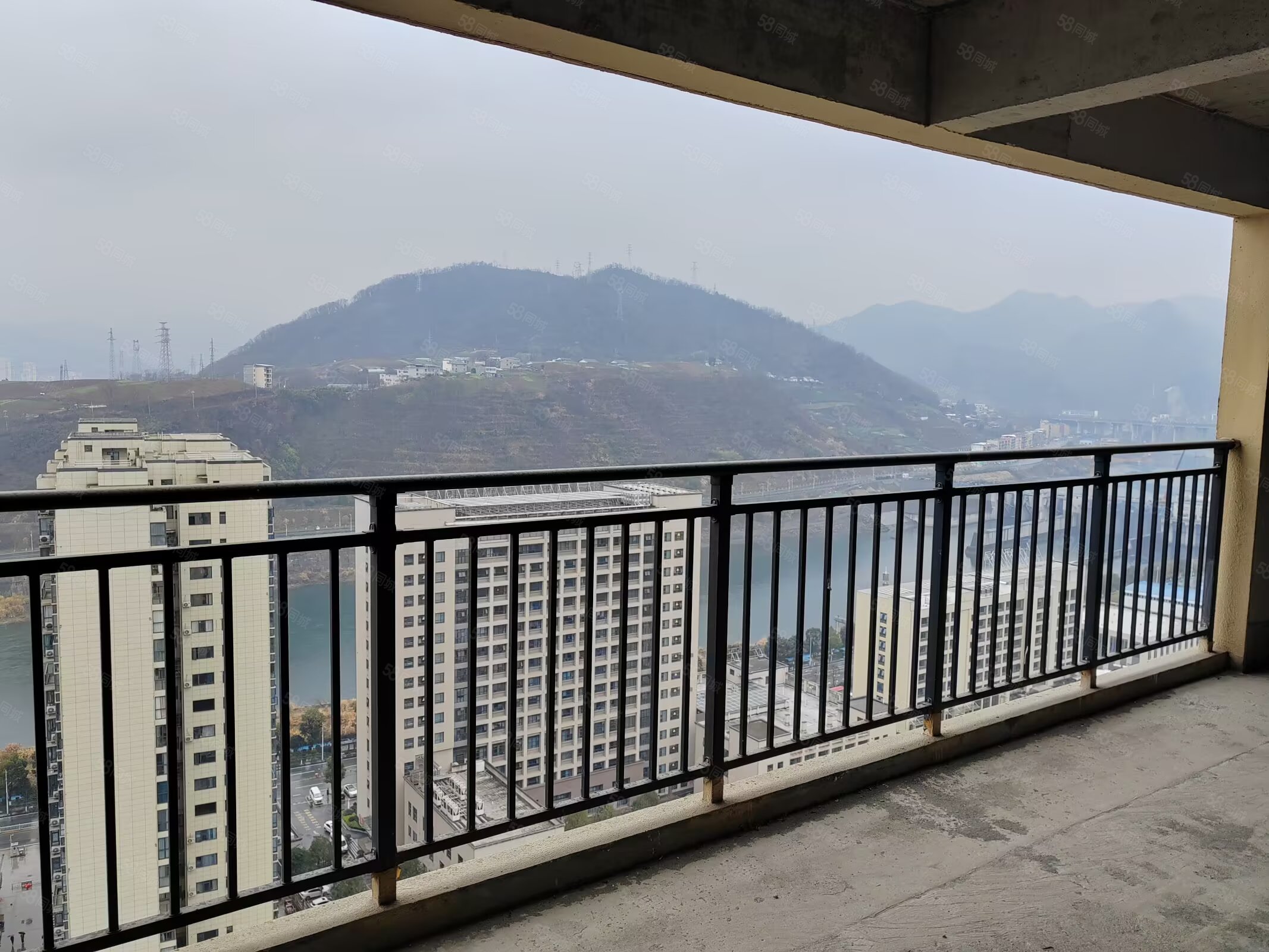 恒锦阳光新城3室2厅2卫115㎡东南31.8万