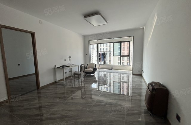 聊城区政府 财信学府印象 一实验12年至三叶草一梯两户中间层