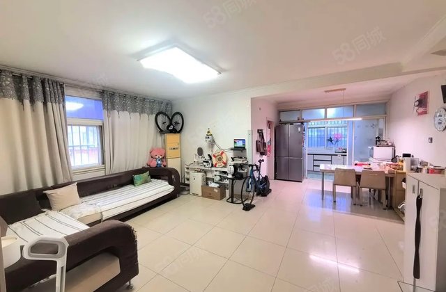 水城华府北邻 星海家园，三楼大概车库和出，蒂姆岸，东昌中学