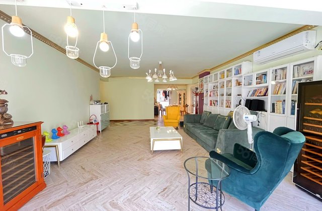 盛隆佳园6室2厅247.39㎡175万二手房图片