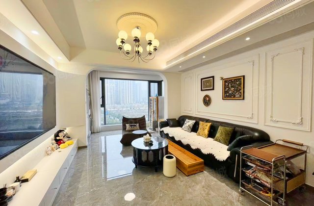 越秀湘江星汇城(三期)4室2厅137.52㎡162万二手房图片