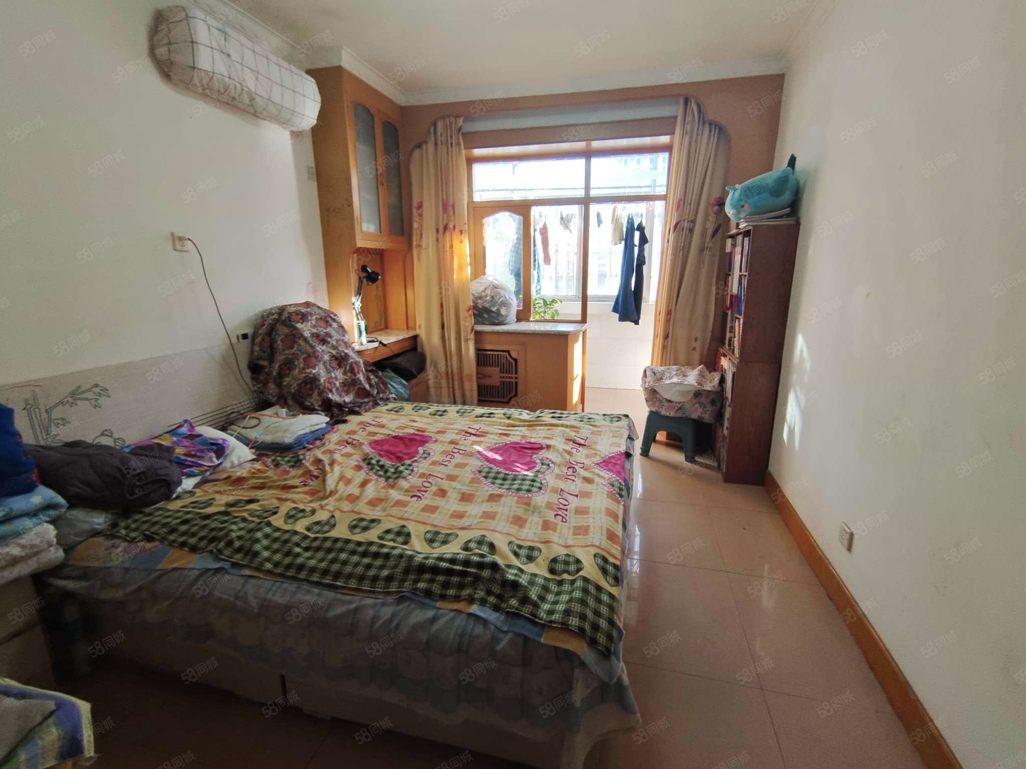 新平北路34號院3室2廳1衛(wèi)108.76㎡南北165萬