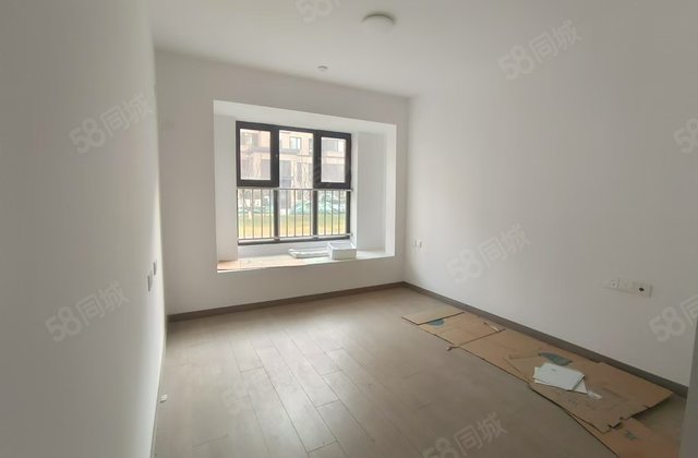 (真实保证)湖语上院3室2厅2卫有车位