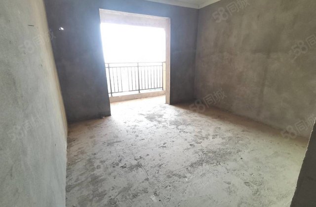 江南明珠4室2厅131㎡45万二手房图片