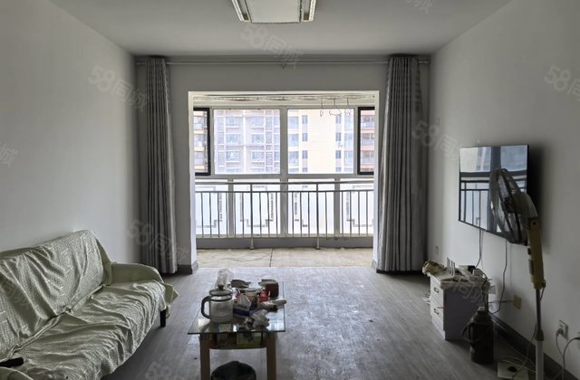 老文轩，老一中，龙湾好楼层三室两卫，带车位，随时看房