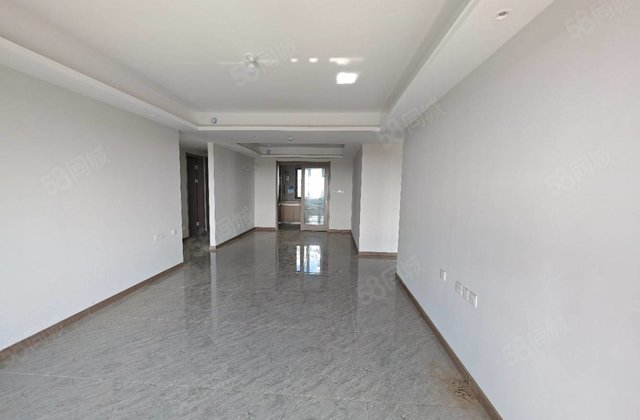 新一中外国语，实验西邻，精装修，送车位储藏室，准现房没住过。