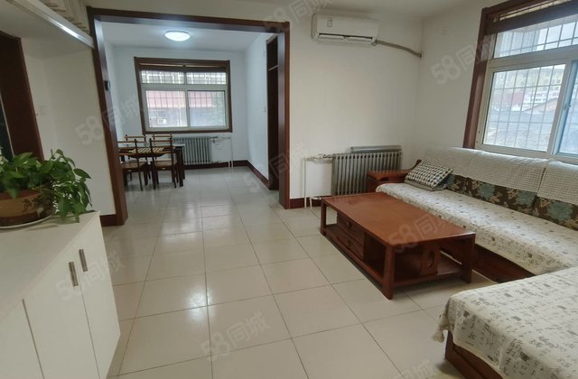 公园南邻 孝心一楼 东边户 可做三室 免 送储