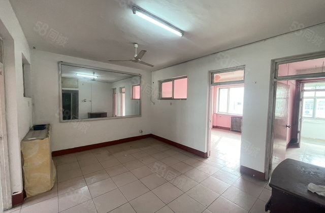 文轩中学 外国语 一中师范家属院 实际100三室两厅免大税