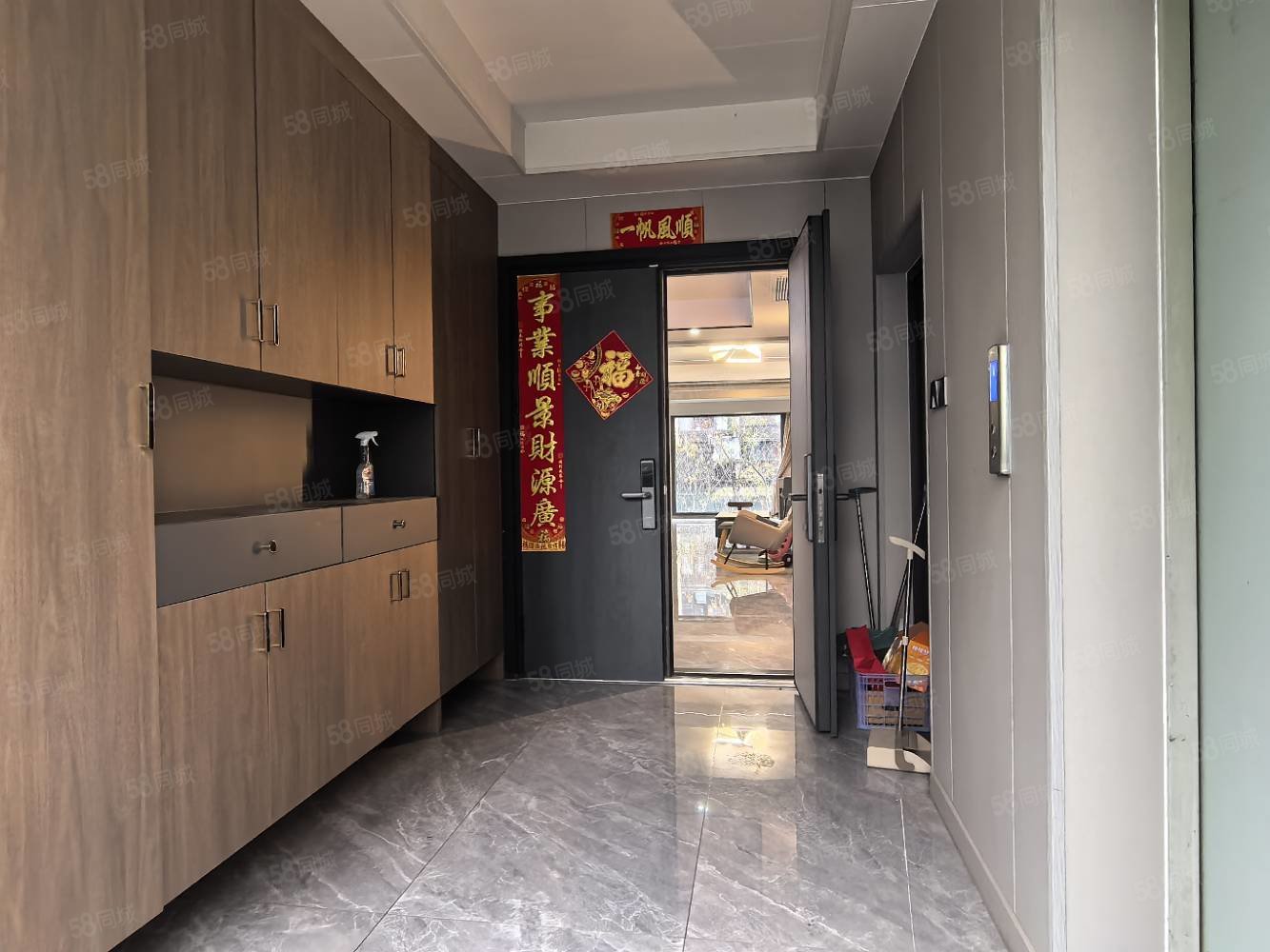 港中旅公元6室2厅3卫143㎡南北189万