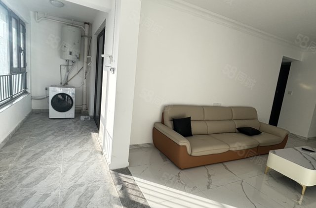 急售抢国岳府四室两卫带车位精装修全明户型，南北通透好楼层