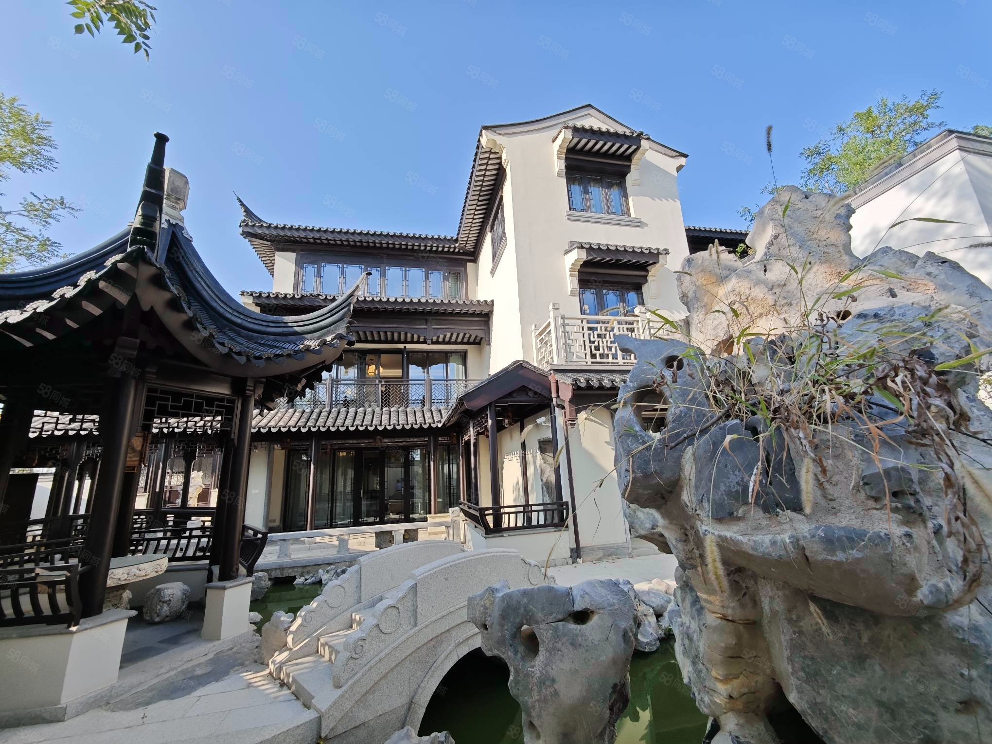 绿城桃李春风(别墅)8室4厅6卫290㎡南北860万